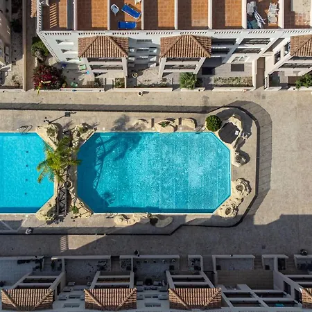 Royal Seacrest Crown-jewel, 2b, Pools, Sea, Center Lägenhet Paphos