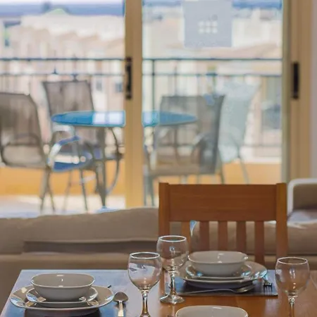 Royal Seacrest Crown-jewel, 2b, Pools, Sea, Center Apartment